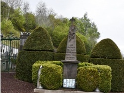 Photo paysage et monuments, Saint-Pierre-Roche - le Monument Aux Morts