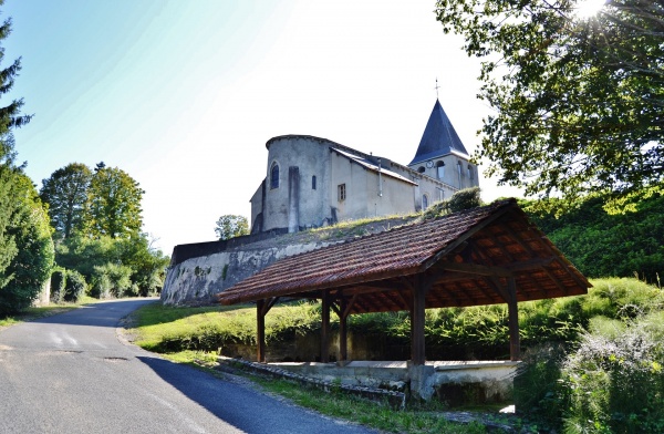 Photo Saint-Priest-Bramefant - église St Priest