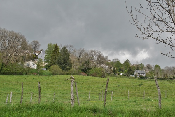 Photo Saint-Sauves-d'Auvergne - le Village