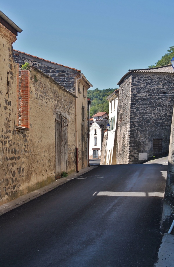 Photo Tourzel-Ronzières - Rue du Village