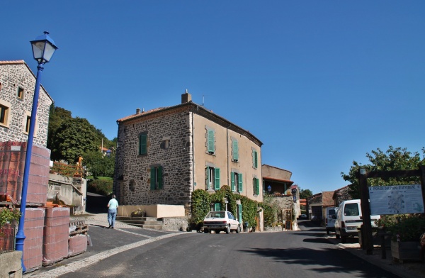 Photo Tourzel-Ronzières - Rue du Village