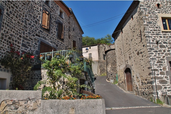 Photo Tourzel-Ronzières - Rue du Village