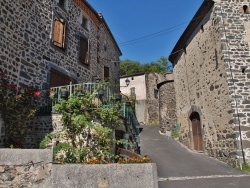 Photo paysage et monuments, Tourzel-Ronzières - Rue du Village