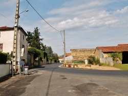 Photo paysage et monuments, Varennes-sur-Usson - Le Village