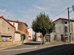 Photo paysage et monuments, Varennes-sur-Usson - Le Village