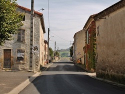 Photo paysage et monuments, Varennes-sur-Usson - Le Village