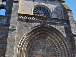 Photo paysage et monuments, Vic-le-Comte - La Ste Chapelle