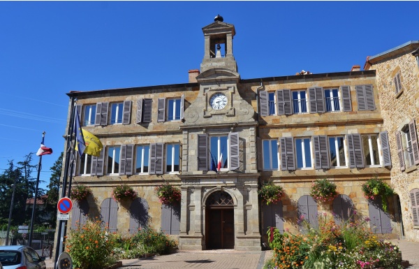 Photo Vic-le-Comte - Hotel-de-Ville