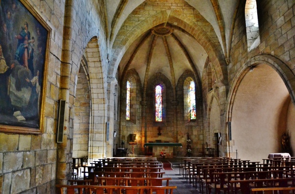 Photo Vic-le-Comte - église St Jean-Baptiste