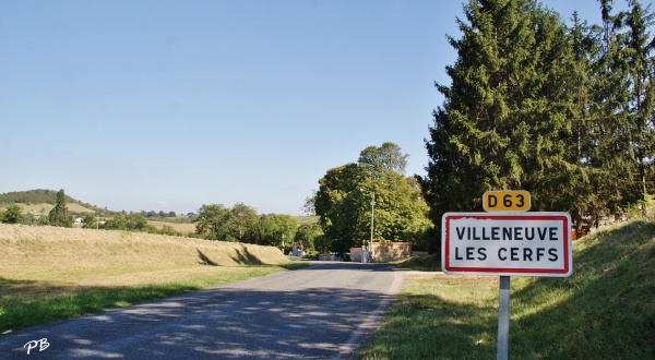 Photo Villeneuve-les-Cerfs - Le Village