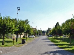 Photo paysage et monuments, Villeneuve-les-Cerfs - Le Village