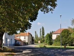 Photo paysage et monuments, Villeneuve-les-Cerfs - Le Village