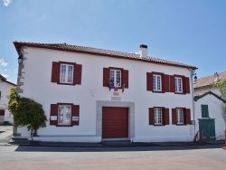 Photo paysage et monuments, Arbonne - la Mairie