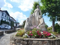 Photo paysage et monuments, Ascain - la statues