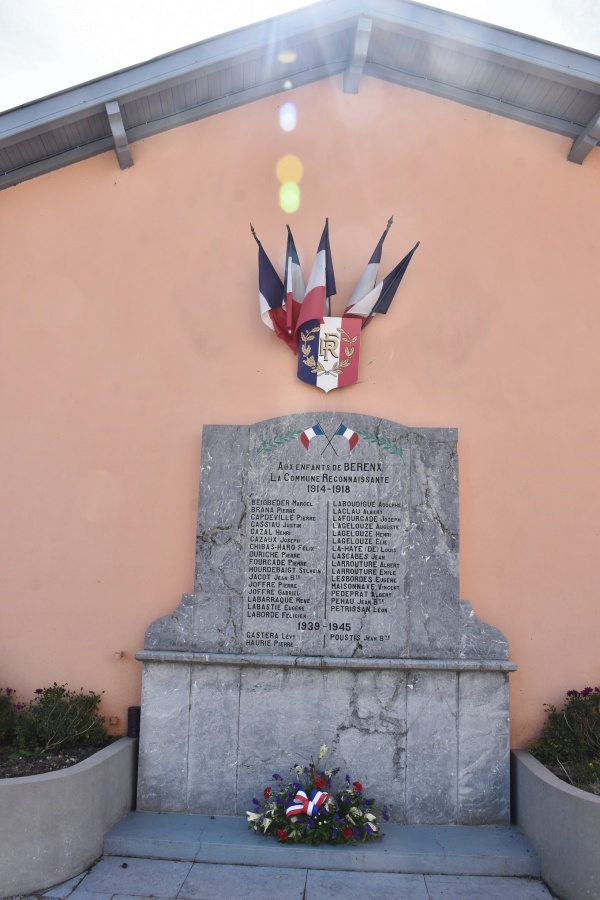 Photo Bérenx - le monument aux morts