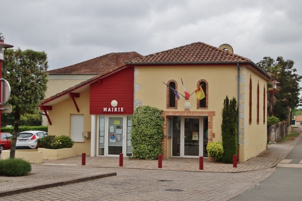 Photo Bonnut - la mairie