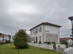 Photo paysage et monuments, Guiche - La Mairie