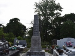 Photo paysage et monuments, Lacadée - le monument aux morts