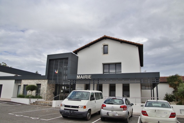 Photo Lahontan - la mairie