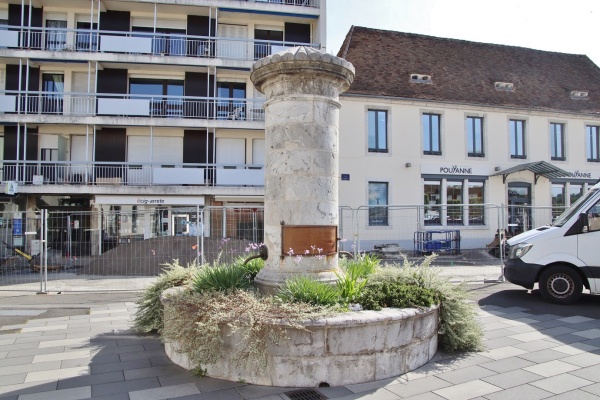 Photo Orthez - la fontaine