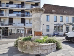 Photo paysage et monuments, Orthez - la fontaine