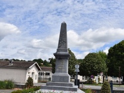 Photo paysage et monuments, Puyoô - le monument aux morts