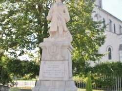 Photo paysage et monuments, Saint-Palais - le monument aux morts