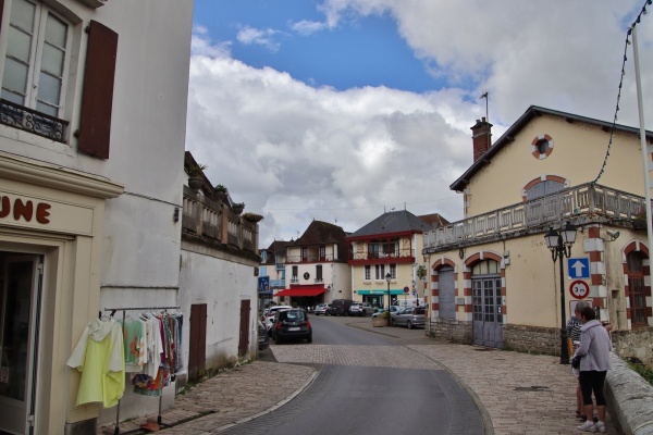 Photo Salies-de-Béarn - la commune