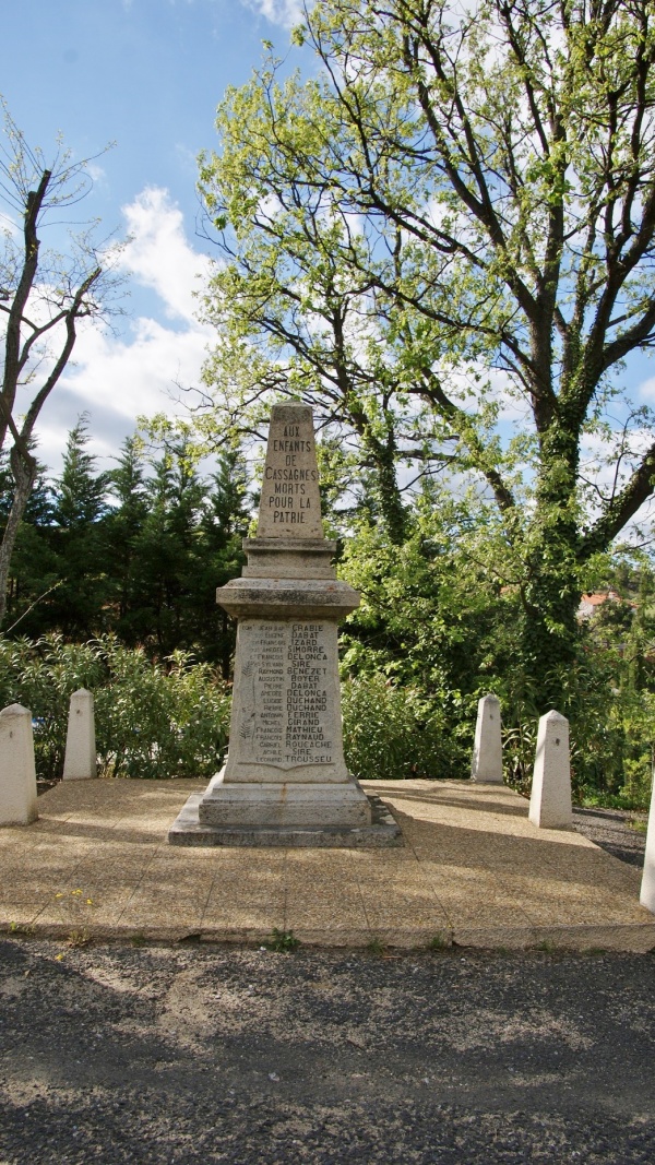 Photo Cassagnes - le monument aux morts
