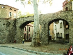 Photo paysage et monuments, Céret - Porte d'Espagne