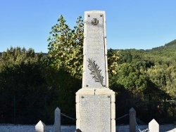 Photo paysage et monuments, Corneilla-de-Conflent - le monument aux morts