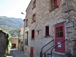 Photo paysage et monuments, Estoher - le village