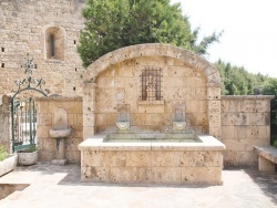 Photo paysage et monuments, Montferrer - la fontaine