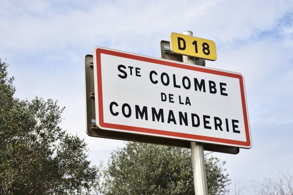 Photo Sainte-Colombe-de-la-Commanderie - Saint colombe de la commanderie (66300)