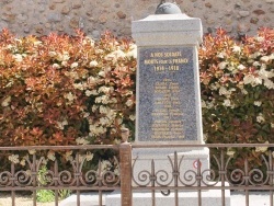 Photo paysage et monuments, Saint-Jean-Lasseille - le monument aux morts