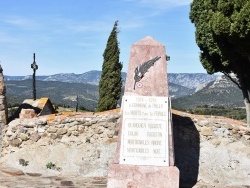 Photo paysage et monuments, Trilla - le monument aux morts