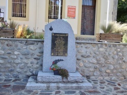 Photo paysage et monuments, Valmanya - le monument aux morts