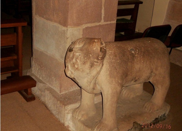 Photo Andlau - dans église Ste Richarde l'Ours légendaire