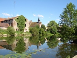 Photo paysage et monuments, Sarrewerden - La Sarre(Rivière) et vue sur l'Eglise.