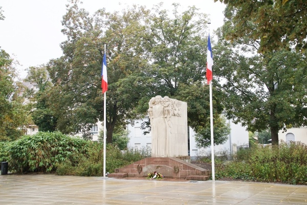 Photo Sélestat - le monument aux morts