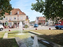 Photo paysage et monuments, Bartenheim - Fontaine