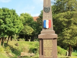 Photo paysage et monuments, Ferrette - le monument aux morts