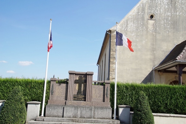 Photo Folgensbourg - le monument aux morts