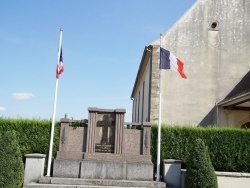 Photo paysage et monuments, Folgensbourg - le monument aux morts