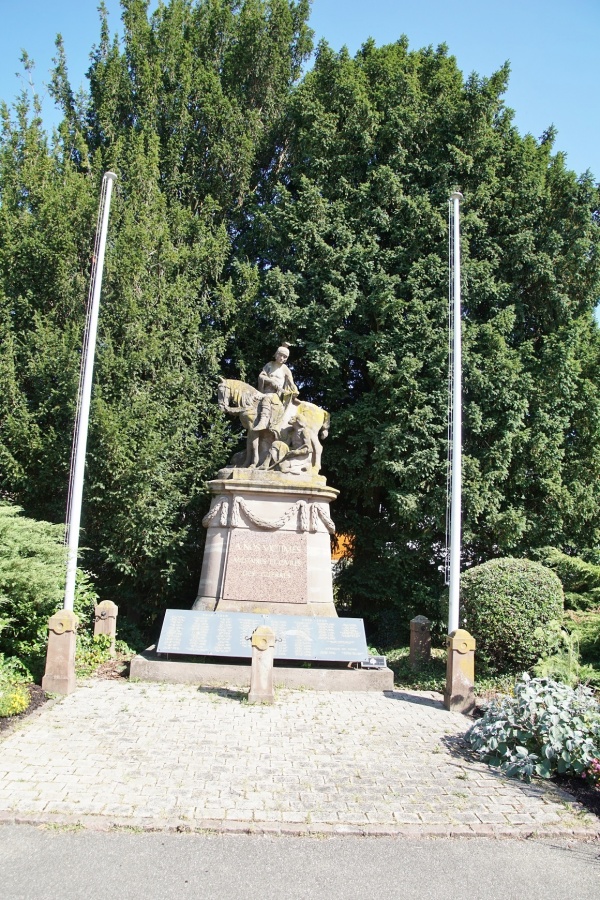 Photo Illfurth - le monument aux morts