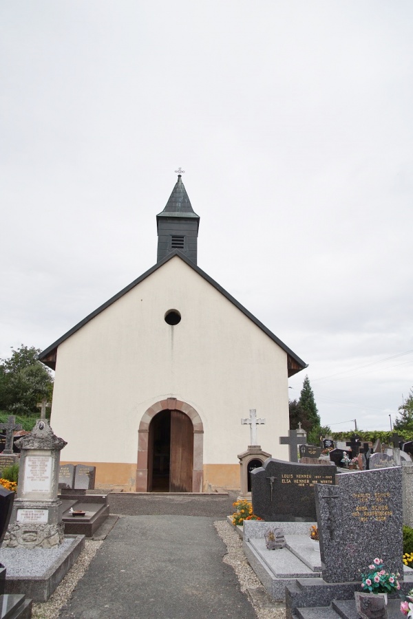 Photo Pfetterhouse - chapelle funeraire de la vierge des douleurs abritant les tombeaux des prêtres