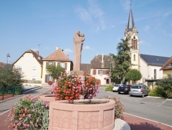 Photo paysage et monuments, Riedwihr - la fontaine