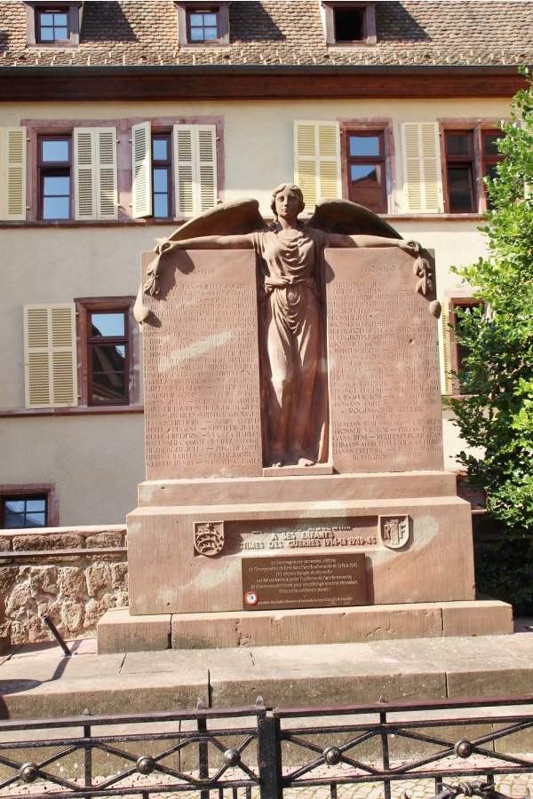 Photo Riquewihr - Monuments Aux Morts