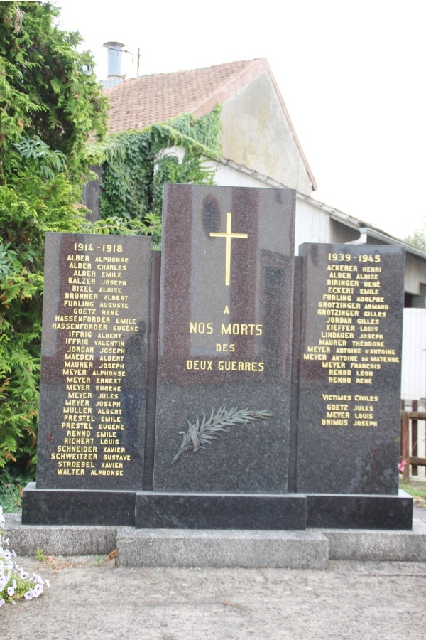 Photo Rumersheim-le-Haut - le monument aux morts