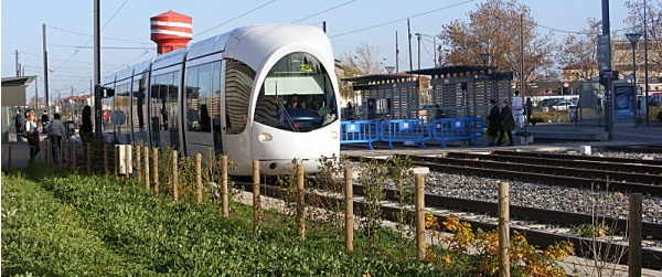 Photo Vaulx-en-Velin - Le tramway à La Soie